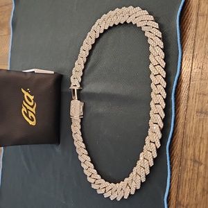 GLD DIAMOND CUBAN LINK CHAIN 12 MM WHITE GOLD 23 INCHES